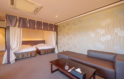 将王朝文化的风雅与现代的舒适融合在一起的舒适客房